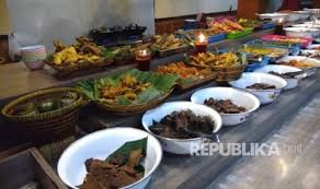 62, citarum, bandung wetan, kota bandung, jawa barat. Nikmati Makan Suasana Khas Sunda Di Nasi Bancakan Republika Online