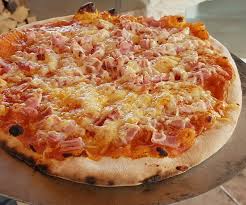 Le jour j, faire chauffer le four à bois, laisser des braises de chaque côté, il faudra ajouter de temps à autre un morceau de bois. 12 Recettes De Cuisine A Faire Dans Un Four A Bois La Pierre D Antan