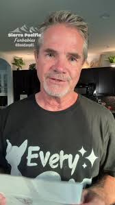 Thank you Emily for this wonderful letter that just melted my heart. I am  so grateful that you took the time to send it to me. You and your mother  have beautiful souls. @taylorswift I’m sure this ...