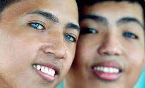Man i look so creepy and yet so cute haha just kidding. Budak Mata Biru Viral Rusyduddin D Jesselton Sabah Facebook