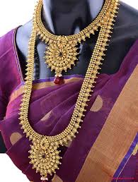 Rent Shiny Gold Plated Wedding Jewellery Set Online Free Delivery And Pickup Gold Jewelry Fashion Gold Necklace Designs Antique Necklace Gold