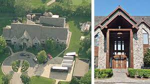 Despite kelly owing nearly $3 million on the home and its valuation at more than $5 million when it was built in 1999, it was purchased from the bank in 2013 by isley brother rudolph isleyfor just $587,500. R Kelly S Net Worth After Decade Long Irs Battle