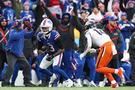 Safety Damar Hamlin re-signs with Bills on 1-year deal