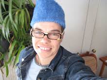 Blogger: User Profile: Holly Rae Taylor