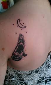 Pin By Amanda Saxton On Wolf Wolf Print Tattoo Wolf And Moon Tattoo Moon Tattoo