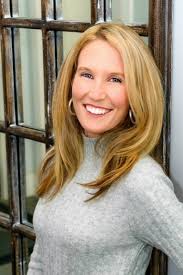 Hollie Ervin's Instagram, Twitter & Facebook