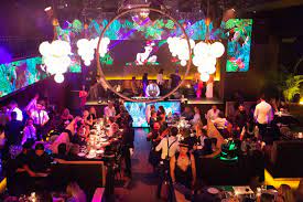 Turn up the charm with the 10 most romantic restaurants in miami, handpicked by a 10best local expert. Miami S Best Spots For A Lively Dinner Party 2019