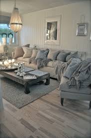 Winter Decor Trend 34 Stylish Silver Accessories And Decorations Digsdigs Living Room Grey Dream Living Rooms Home And Living