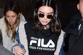 May 31, 2021 · der look der 90er ist nie wirklich von der bildfläche verschwunden. 90er Mode Vom No Go Zum Fashion Trend Gala De