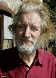 Mole Man' William Lyttle's dilapidated London home is up for sale for £500k 