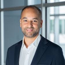 Sacha Singh's Instagram, Twitter & Facebook