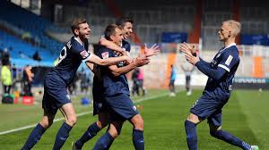 Der aufstieg des vfl ist fast geschafft. Vfl Bochum Marschiert Richtung Aufstieg Konkurrenz Befindet Sich In Corona Auszeit Eurosport