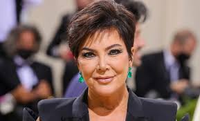 Kris Jenner tregon nëse e ka në plan të tërhiqet nga karriera e saj