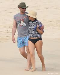 Amy Poehler Slips Into A Swimsuit For A Beach Stroll With Nick Kroll Amy Poehler Amy Nick 6 ft 1 in / 185 cm, weight: pinterest