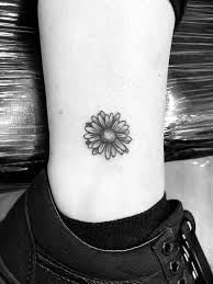 Kelly has inked a tiny cross on her right wrist. 40 10 Tattoo Shop Home Facebook