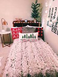 Pretty Christmas Decoration Ideas For Your Bedroom 09 Christmas Room Decor Christmas Decorations Bedroom Christmas Bedroom