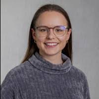 Samantha Arnold's Instagram, Twitter & Facebook