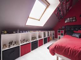 Quel style de tapis pour la chambre d'ado fille ? Habillez Le Mur De La Chambre D Ado Avec Ce Papier Peint Planisphere Leroy Merlin