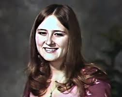 Debbie Bundy's Instagram, Twitter & Facebook