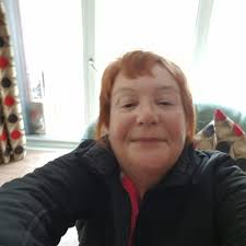 Barbara Nott's Instagram, Twitter & Facebook