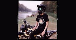 Pin Oleh Jaya Ti Di C O G A N Gambar Fotografi Potret Wanita Fotografi Orang