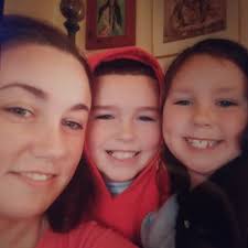 Dana Windle's Instagram, Twitter & Facebook