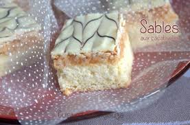 Carre Aux Cacahuetes Et Chocolat Recette Recette Patisserie Orientale Gateau Sans Cuisson Chocolat
