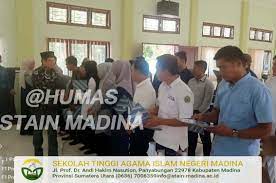 Maybe you would like to learn more about one of these? Ketua Stain Mandailing Natal Serahkan Sk Pramubakti Tahun 2020 Sekolah Tinggi Agama Islam Negeri Madina