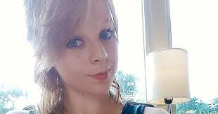 UK 20-yo dies from blood clot linked to contraceptive pill.