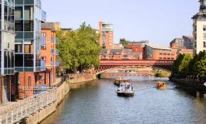 We are an independent organisation that represents students and their interests to the university of leeds. 500 Leeds Holiday Cottages House And Apartment Rentals Airbnb