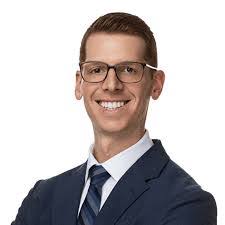 Carrie Bader's Instagram, Twitter & Facebook