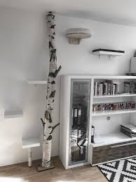 Diy Kratzbaum Aus Bzw Mit Einer Birke Auf Der Website Findest Du Die Anleitung Und Die Verwendeten Materialien Fur Den B Diy Kratzbaum Kratzbaum Katzen Wand