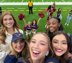 girls weekend turned into being @ramsi.rodriguez 's ultimate stage mom📸🥹❤️