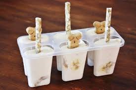 Sucettes Glacees Banane Et Beurre D Arachide Pour Chiens Gateaux Pour Chiens Sucettes Glacees Recettes Pour Chiens