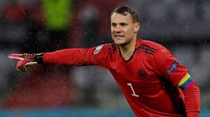 Dem gemeinsamen kniefall der spieler schloss sich löw an. Ddlezvz Iu3vlm