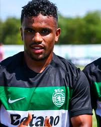 Neste sábado, a seleção nacional realizou o segundo treino de preparação  para o jogo de segunda-feira. No relvado do anexo do Estádio Olembe não  estavam o selecionador Bubista e o médio Nuno