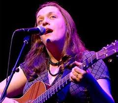 Lucy follows in footsteps of parents Wainwright, Roche