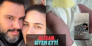 Alişan ile buse varol çiftinin bebeği, 52 cm ve 3.755 gram olarak dünyaya geldi. Dogali Yarim Saat Olmustu Alisan Ve Buse Varol Un Kizi Eliz In Fotografi Internette Yayildi Yaziklar Olsun