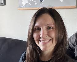 Shannon Zell's Instagram, Twitter & Facebook