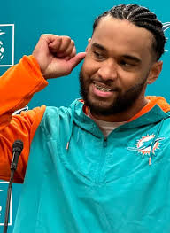 The Dolphins have a new quarterback. Funny 🤣 but sad.