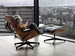 Eames Chairs Comfortable And Modern Interior Design With Designer Chairs Eames Lounge Chair Chair Design Lounge Chair