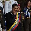 El presidente de colombia, iván duque, y sus ministros del interior y de defensa salieron ilesos hoy de un atentado a tiros contra el helicóptero presidencial, que el atentado contra el presidente fue condenado de inmediato incluso por opositores a duque, así como por organismos internacionales e. 1