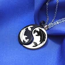 The aim here is to. Yin Y Yang Es Un Simbolo Chino Para El Equilibrio La Armonia La Dualidad Y La Fuerzas Complementarias El Bff Necklaces How Train Your Dragon Dragon Jewelry