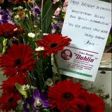 Seperti itulah bentuk gambar sketsa bunga matahari cantik dan indah yang telah dilengkapi dengan. Photos At Toko Bunga Wastukencana Flower Shop