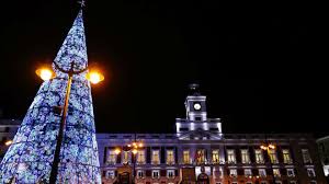 La nochevieja, que tras las uvas de la suerte suele celebrarse con espectaculares fuegos artificiales, continúa en eso sí, ¡no te lo aconsejamos si has optado por celebrar la nochevieja en bérchules! Ya2hfd 3ve1lim