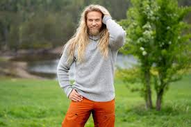 Også veldig spent på henrik elvestad, han er en artig type, så jeg er spent på hvor sprek han er. Kultur Tv 2 Disse Skal Delta I Farmen Kjendis 2021