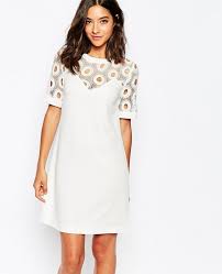 27 Incredibly Cute Ways To Wear Black White Right Now Lace Dress With Sleeves Lace White Dress Shift Dress