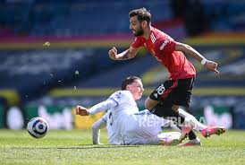 Sementara free kick bisa dilakukan di titik manapun kecuali di kotak penalti. Skor 0 0 Disebut Hasil Adil Saat Leeds Hadapi Mu Republika Online
