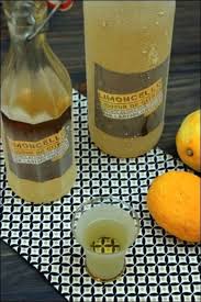Limoncello Maison Liqueur De Citron Recette A Base D Alcool Pour Fruits Recette Alcool Pour Fruits Limoncello Limoncello Maison