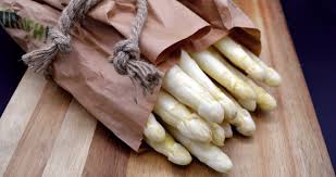 Haben sie die pflanze dazu schon mal gesehen? Jetzt Gibt Es Frischen Spargel Zucker Nimmt Ihm Die Bitternote